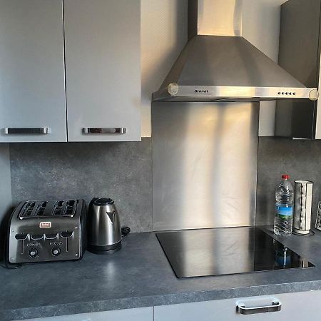 Grand F4 De 71M2 Pour 6 Personnes En Plein Centre Ville Arpajon Exterior foto