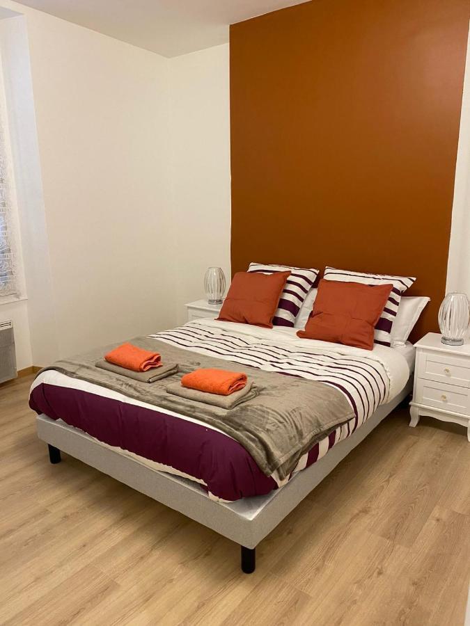Grand F4 De 71M2 Pour 6 Personnes En Plein Centre Ville Arpajon Exterior foto