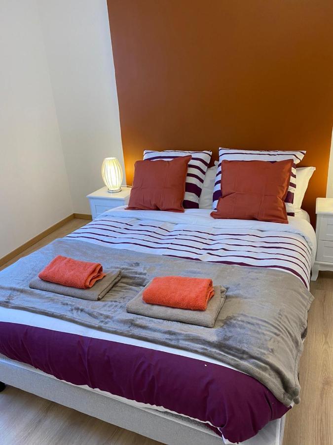 Grand F4 De 71M2 Pour 6 Personnes En Plein Centre Ville Arpajon Exterior foto