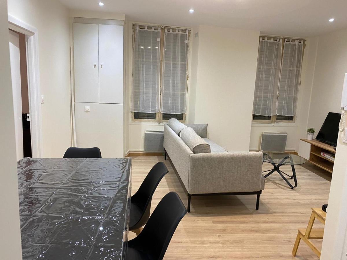 Grand F4 De 71M2 Pour 6 Personnes En Plein Centre Ville Arpajon Exterior foto