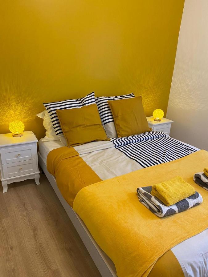 Grand F4 De 71M2 Pour 6 Personnes En Plein Centre Ville Arpajon Exterior foto